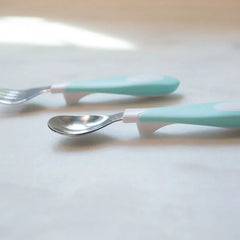 Cubiertos de Metal Verde Dr. Bronws